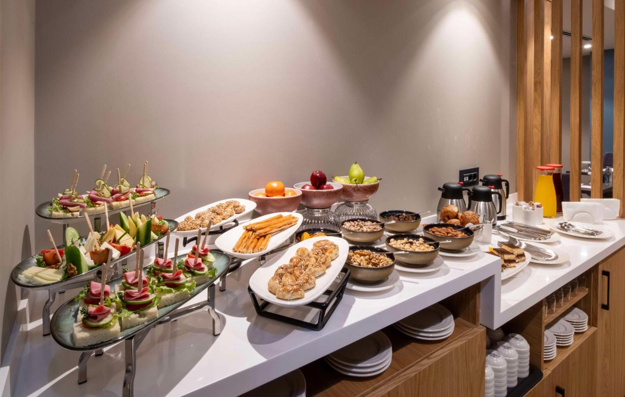 Hampton By Hilton Istanbul Sirkeci Hotel Екстериор снимка